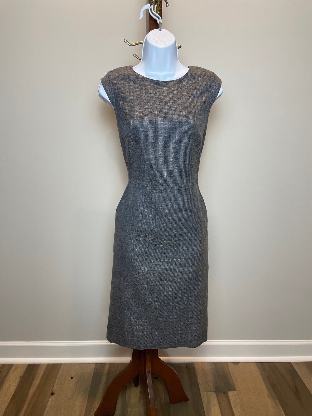 Anne Klein Sheath Dress Size 8 Taupe Gray Twill Sleeveless Lined